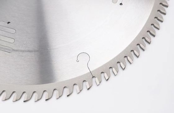 acheter La circulaire universelle de TCT a vu le matériel de carbure de la largeur 3.2mm de lames online manufacture